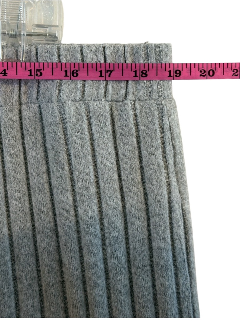 SHEIN Gray Ribbed Wide-Leg Pants & Button-Accent Knit Top Set Size 4XL = 2X/20 - Picture 9 of 13
